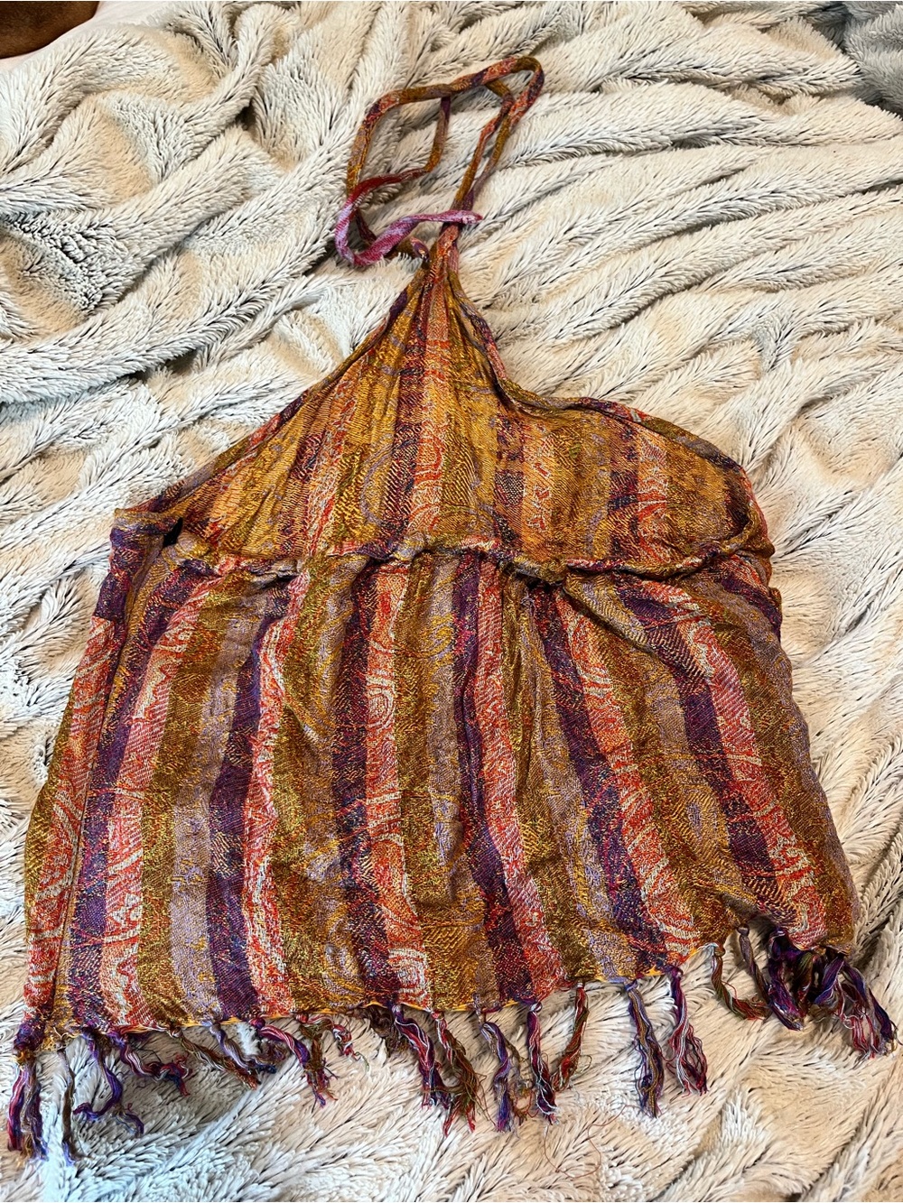 Halter top - Picture 3 of 3